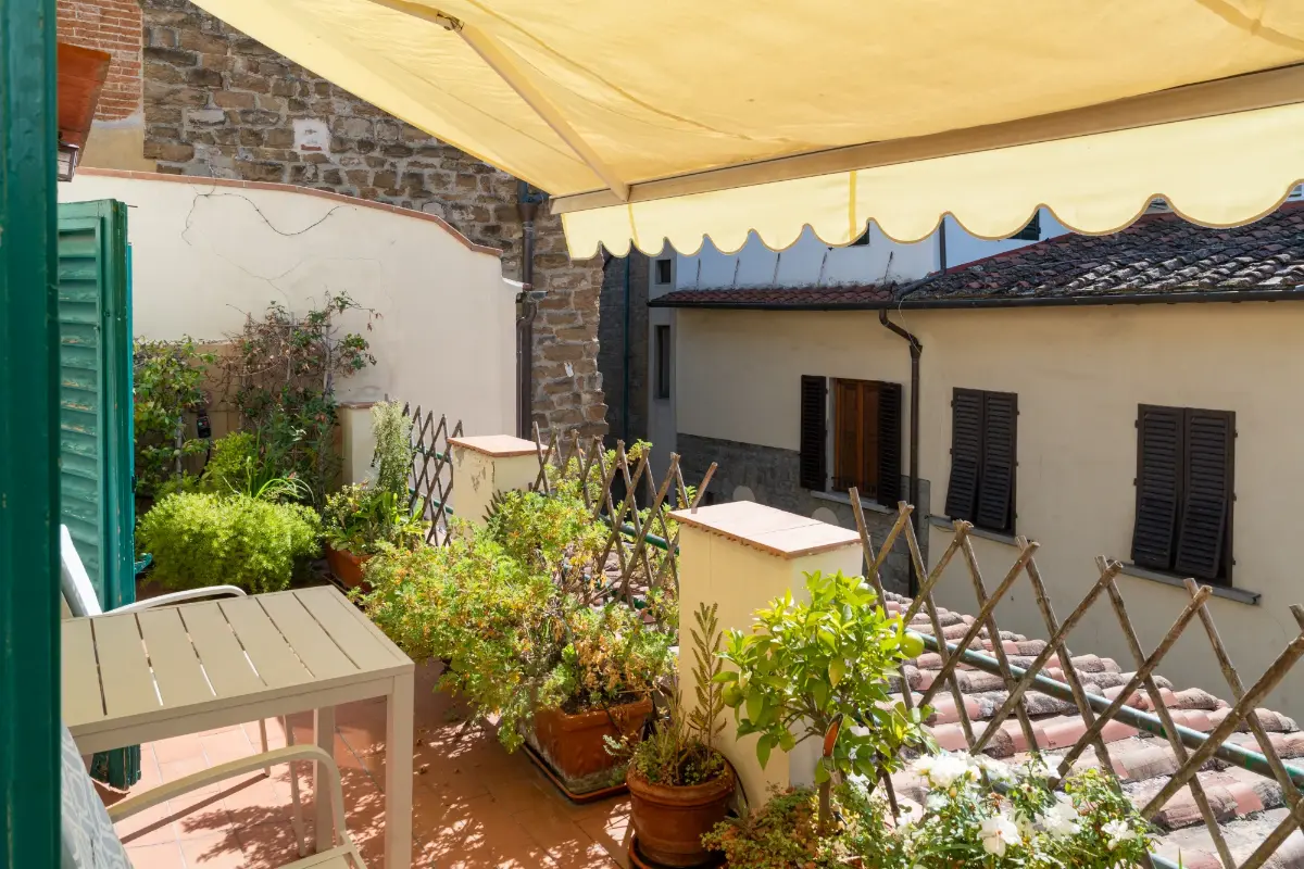 Trilocale arredato con terrazza vista Cupola – Centro Storico